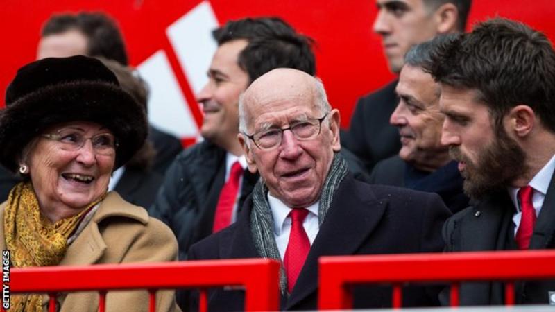 Sir Bobby Charlton the England World Cup winner diagnosed with dementia